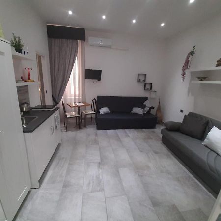 2 Passi A Napoli Nápoles Exterior foto