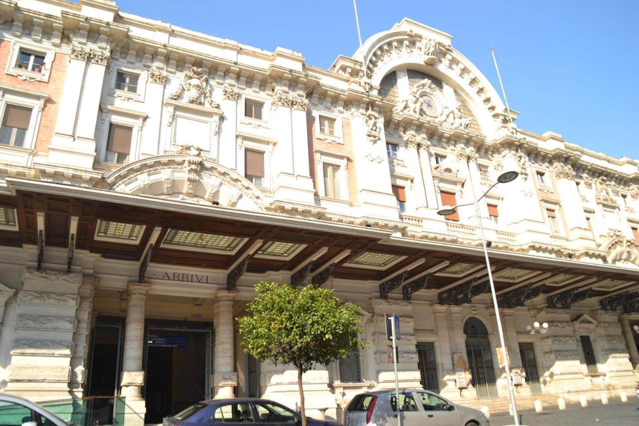 2 Passi A Napoli Nápoles Exterior foto